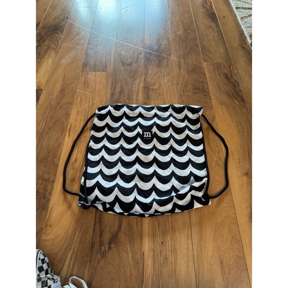 Marimekko Black & White Drawstring Rucksack Backpack With Wave Pattern - Picture 2 of 5